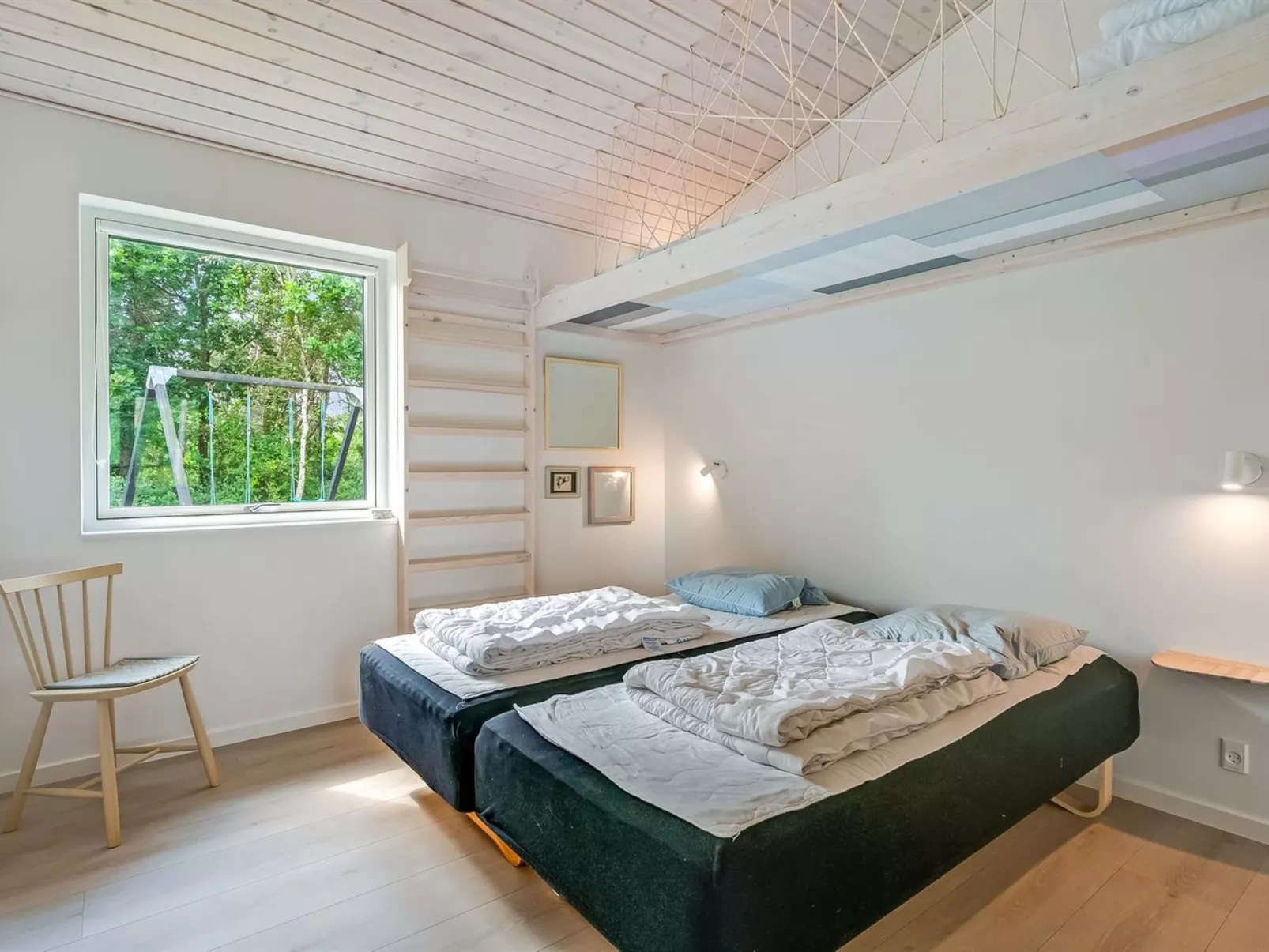 "Donka" - 25m from the sea-Binnen