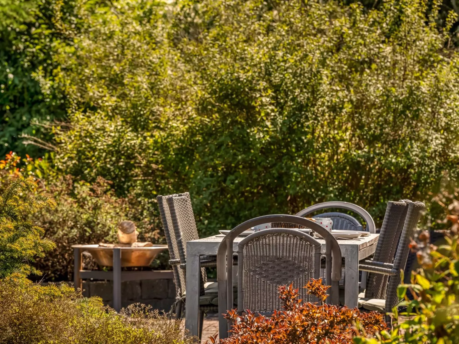 "Elia" - 5km to the fjord-Buiten