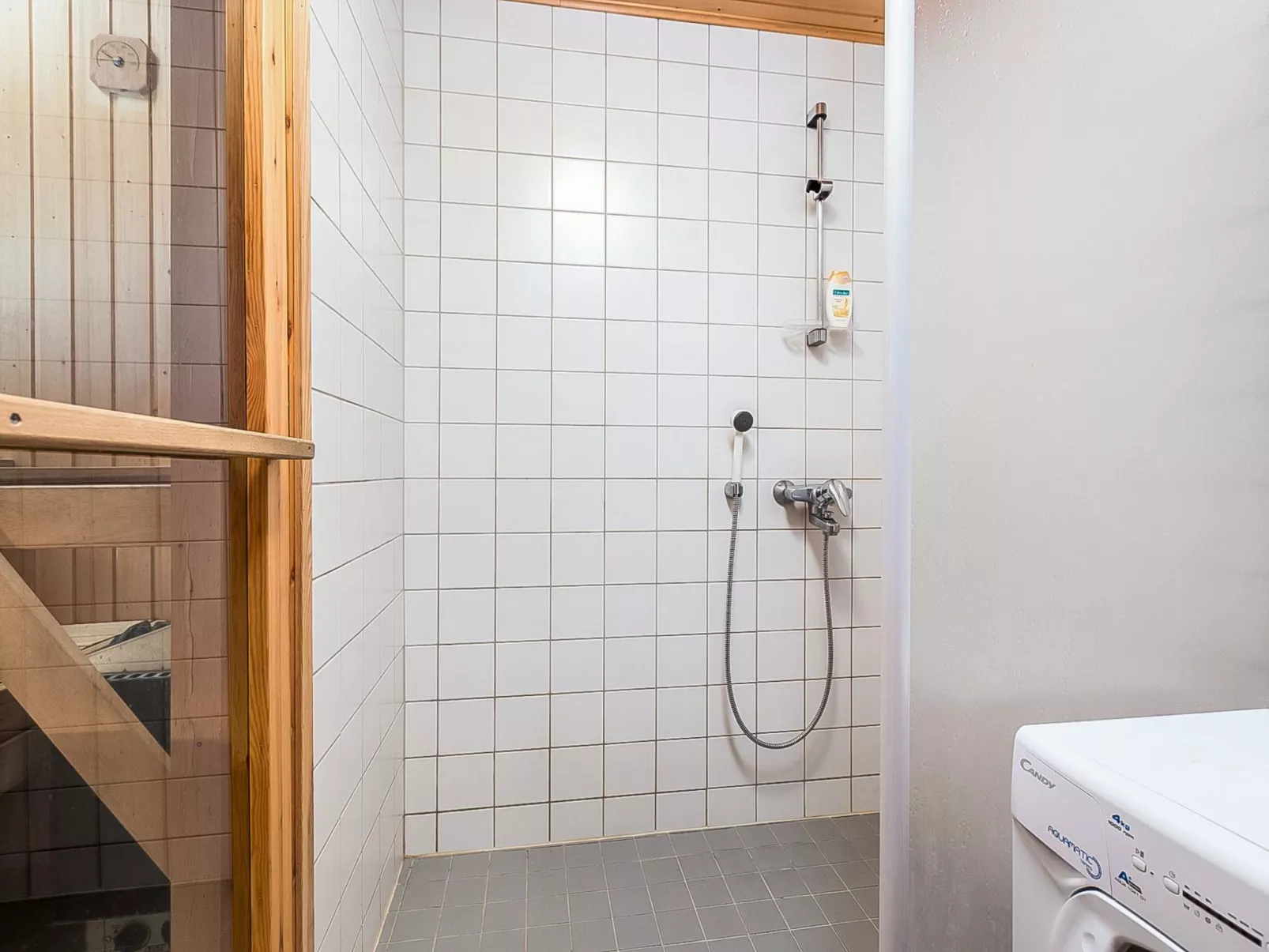 Karhunkaato as. c-Binnen