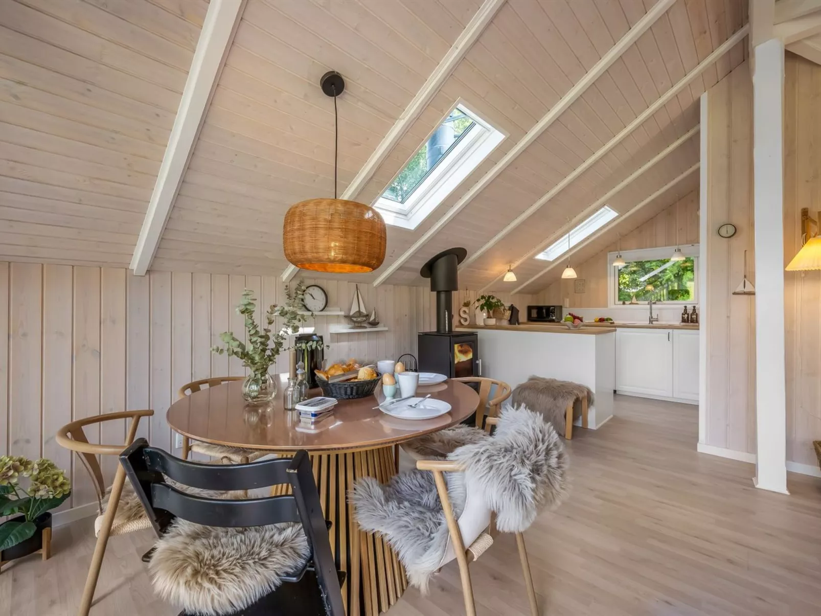 "Tara" - 450m from the sea-Binnen