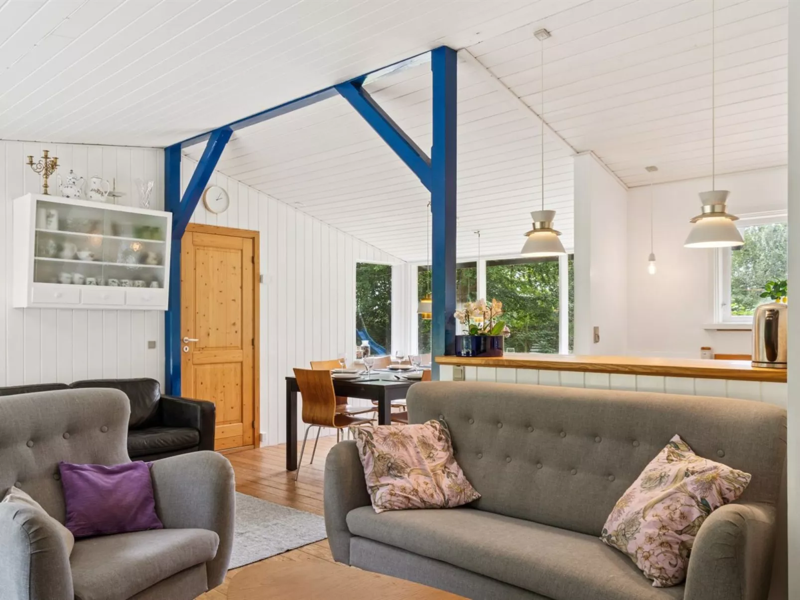 "Farman" - 200m from the sea-Binnen