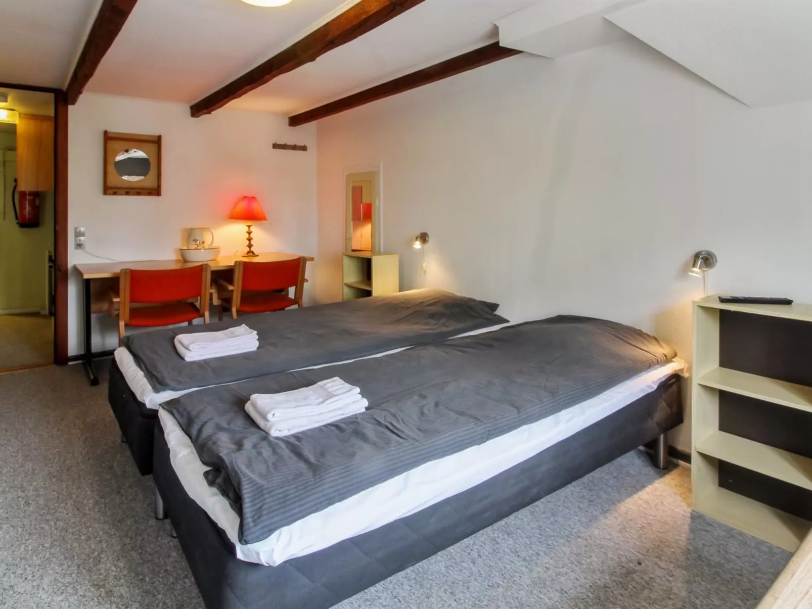 "Henrieke" - 10km from the sea-Binnen