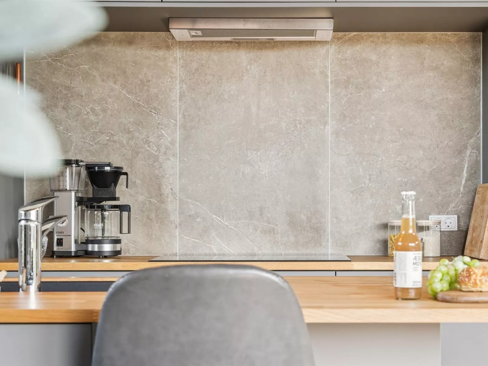 "Elvie" - 150m from the sea-Binnen