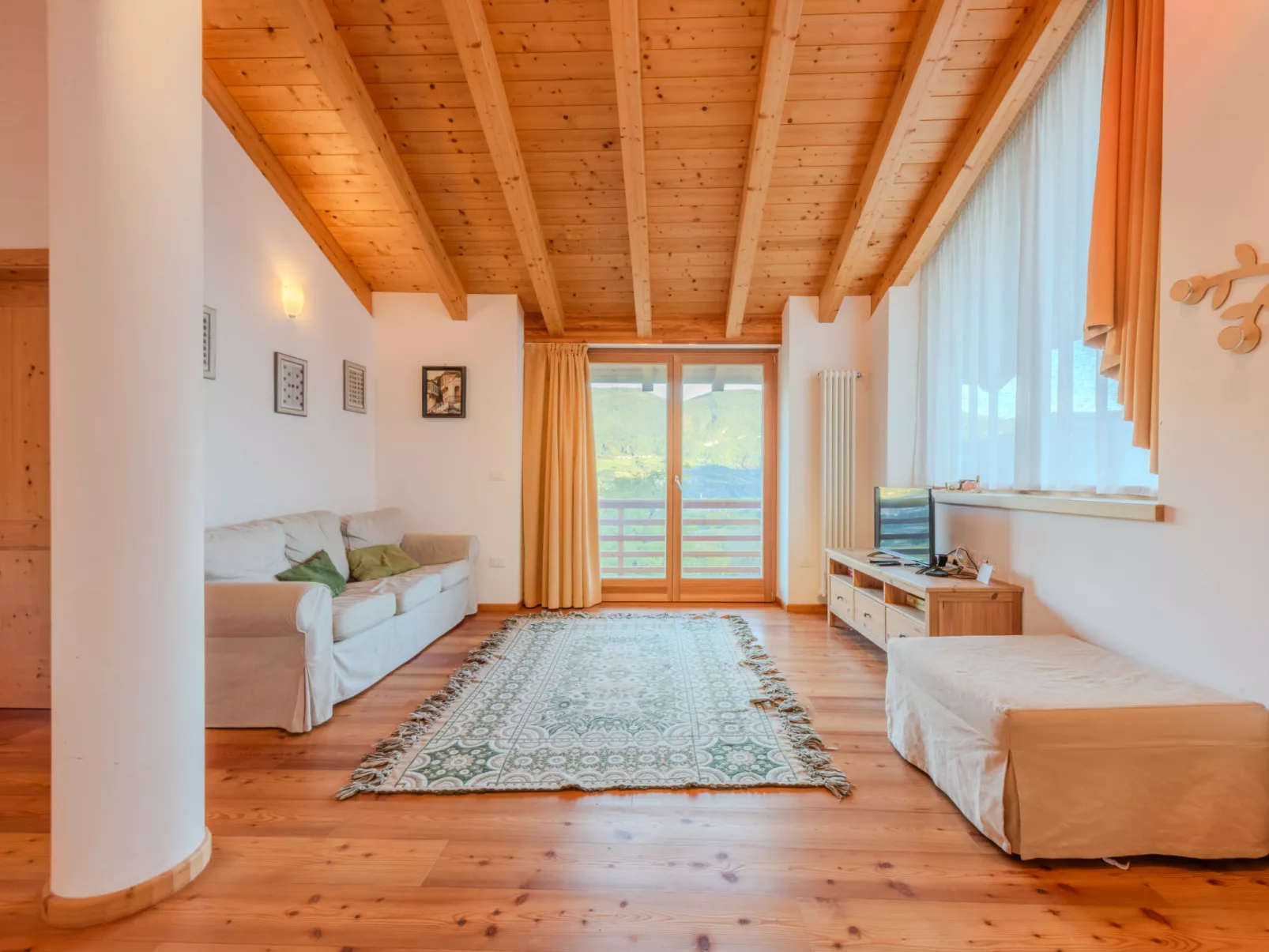 Picchio Primavera-Binnen