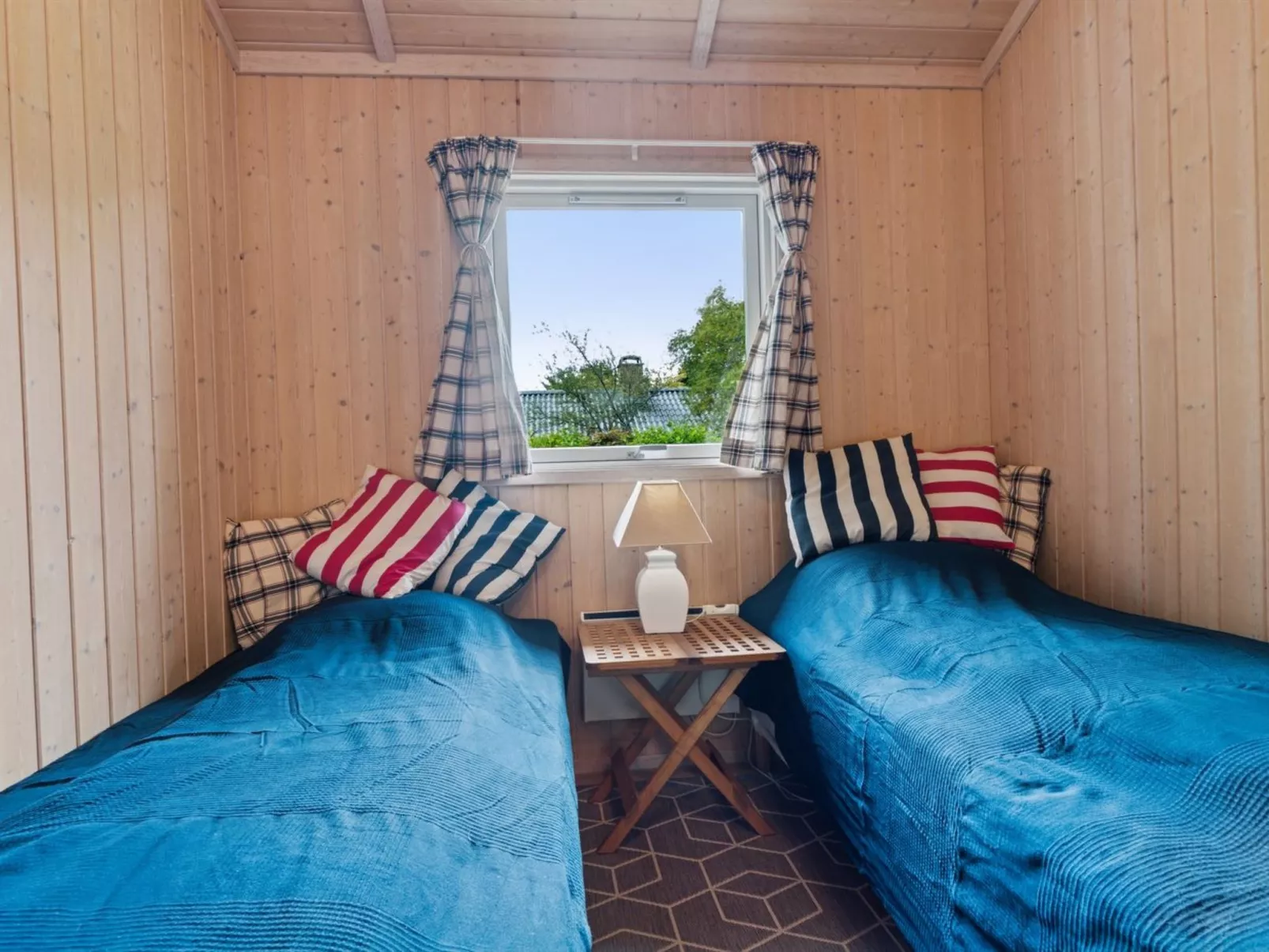 "Erko" - 575m from the sea-Binnen