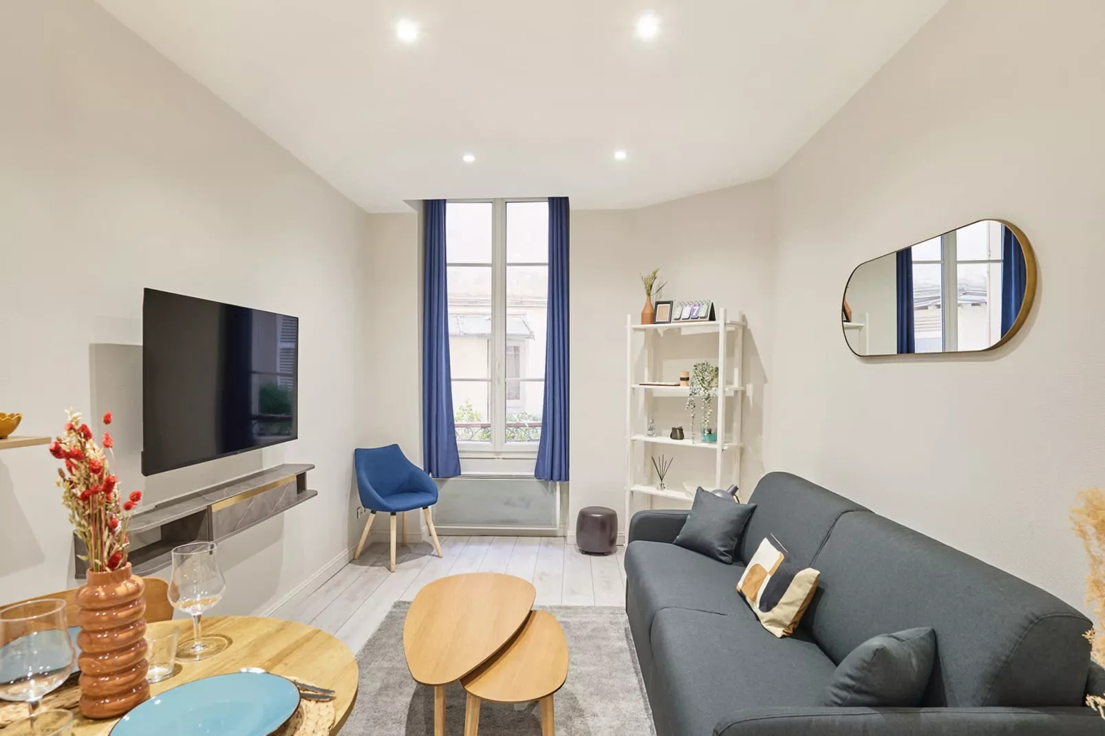 CUSTINE NEW-Niet-getagd