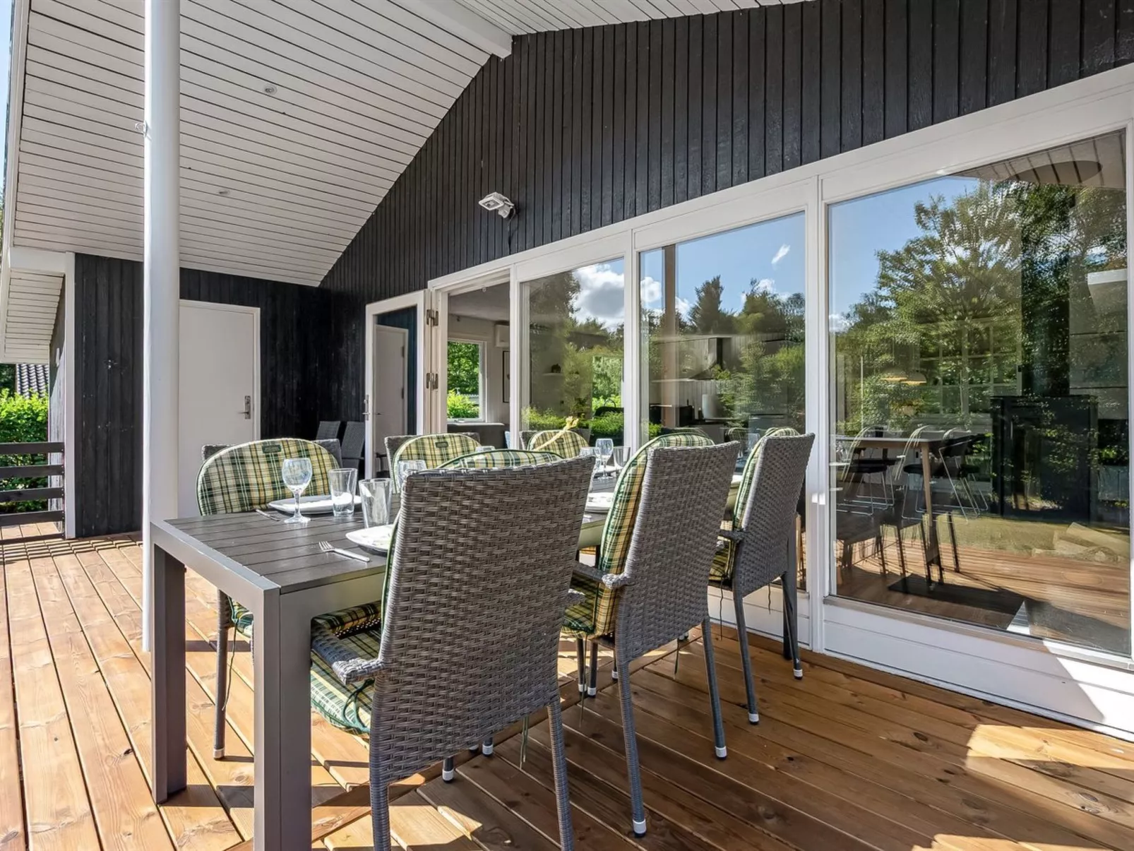 "Lillebror" - 7km from the sea-Buiten