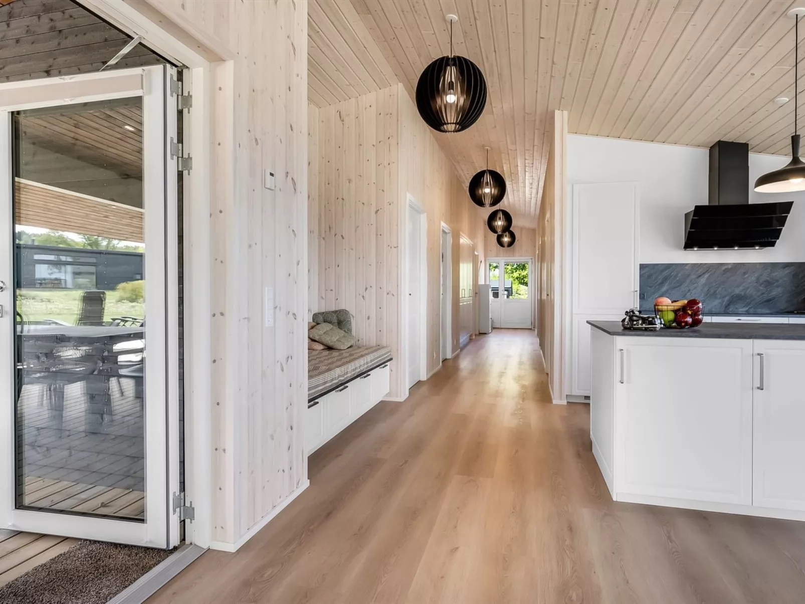 "Siljan" - 400m from the sea-Binnen