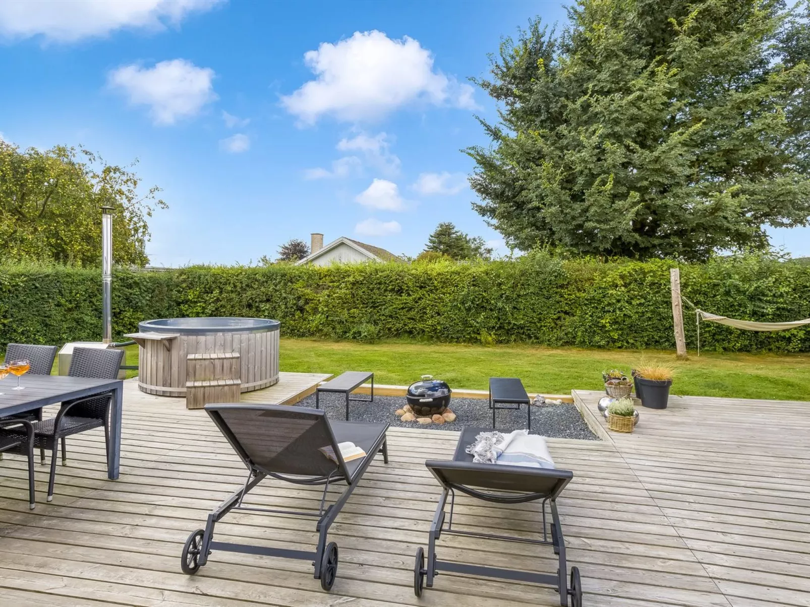 "Adia" - 500m from the sea-Buiten