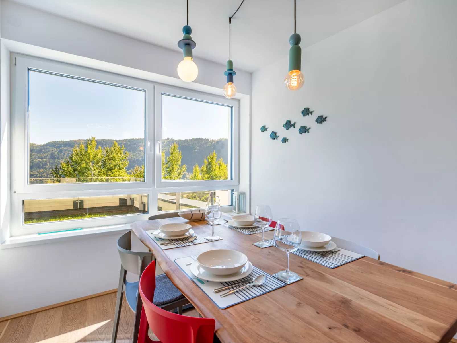 Top 5 Alpe maritima Seeblick+Bergkulisse-Binnen