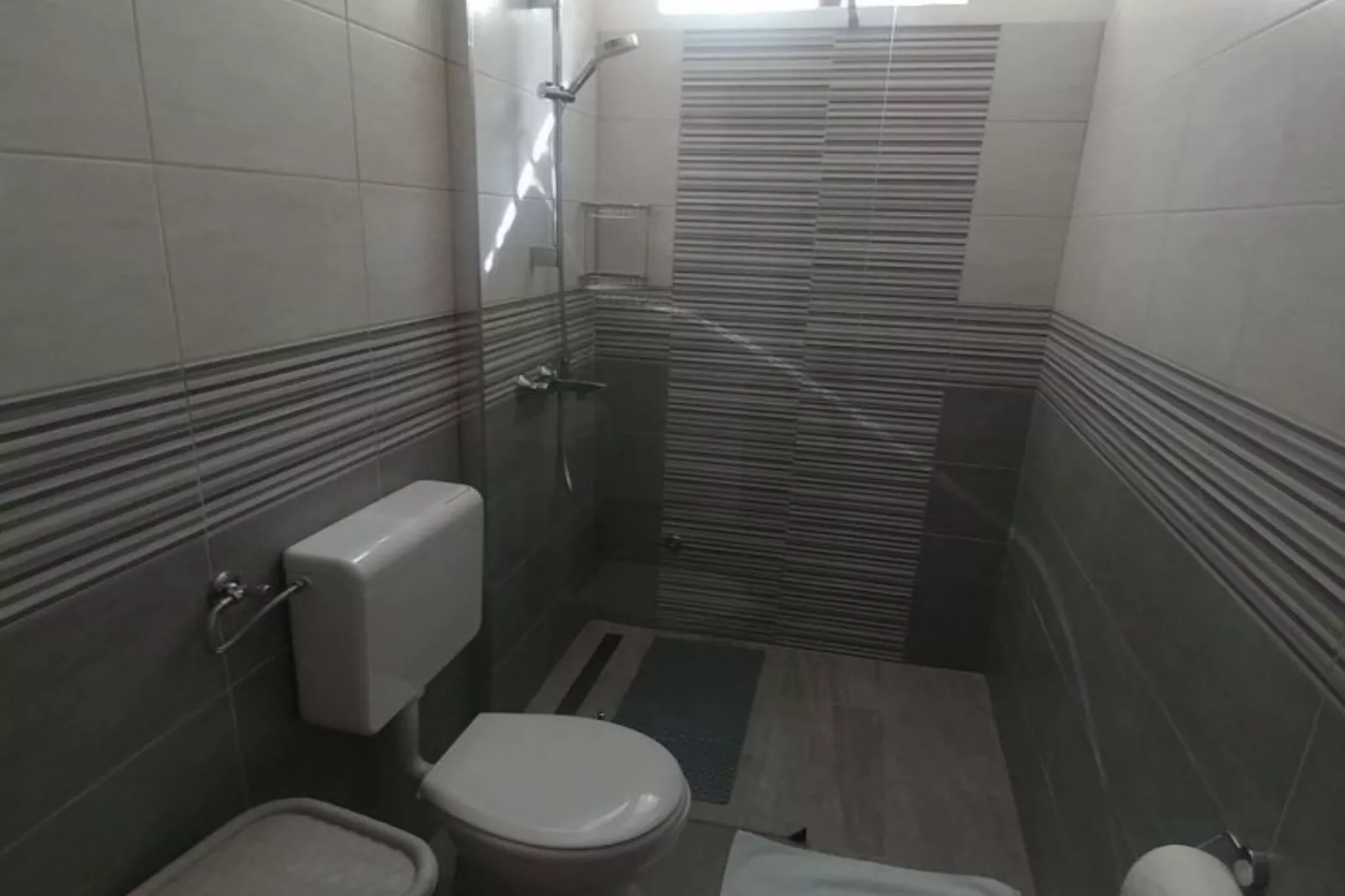 Four Bedroom Holiday Home With Terrace & Sea View-Badkamer