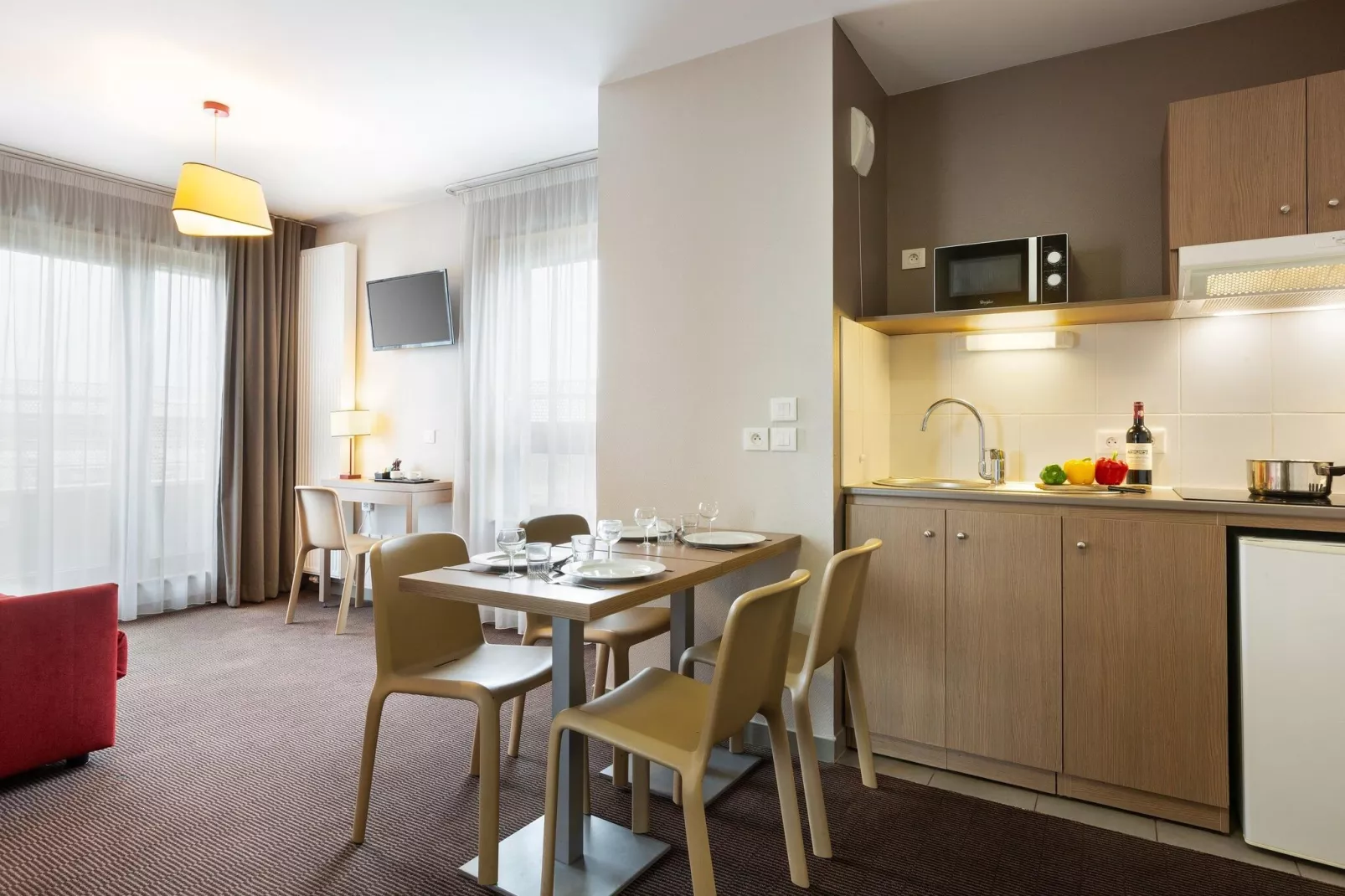 NEHÔ SUITES PORTE DE GENEVE - 1-Bedroom Apartment-Keuken