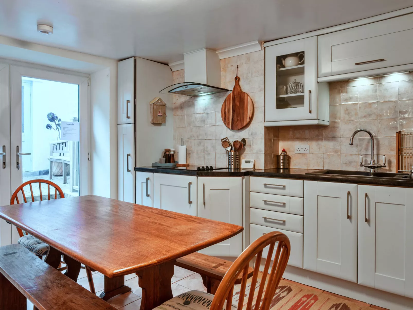 Nor Nour, Cawsand-Binnen