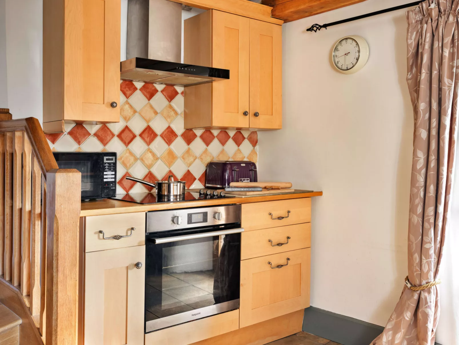 St Francis Cottage-Binnen