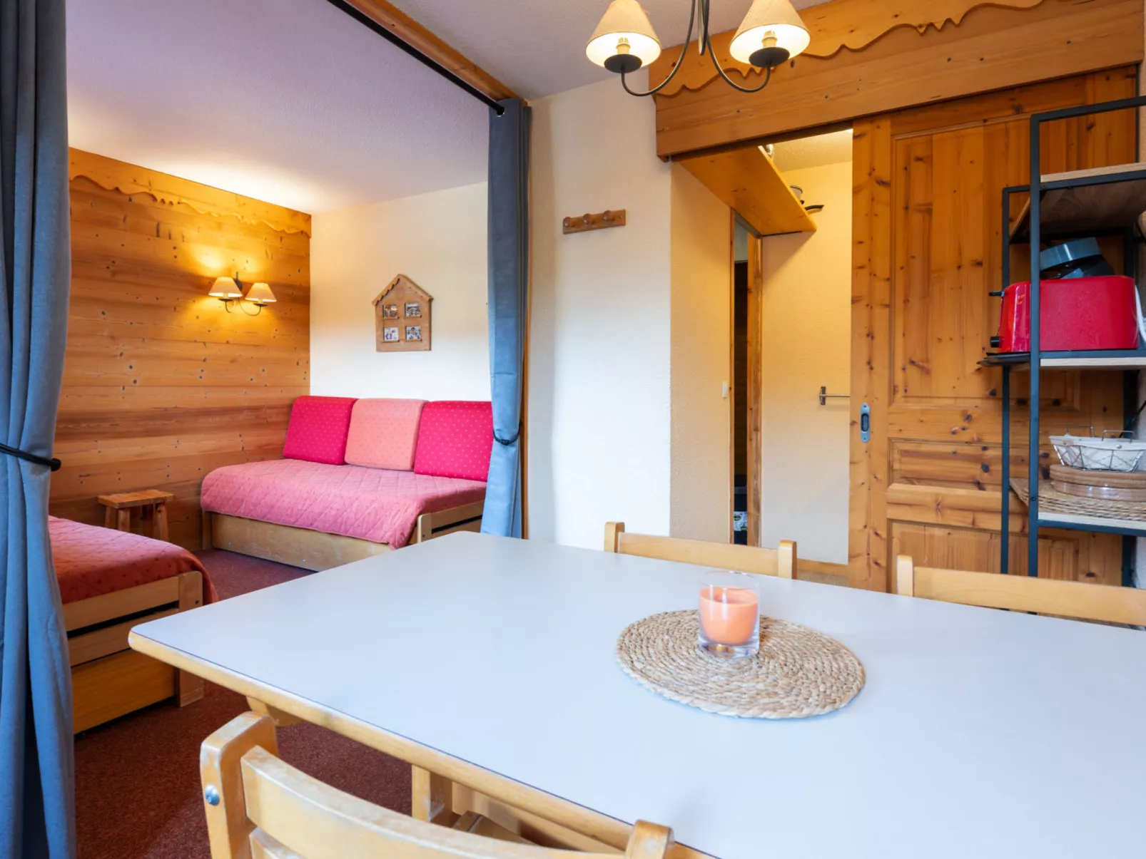 LES ARCADES A-Binnen