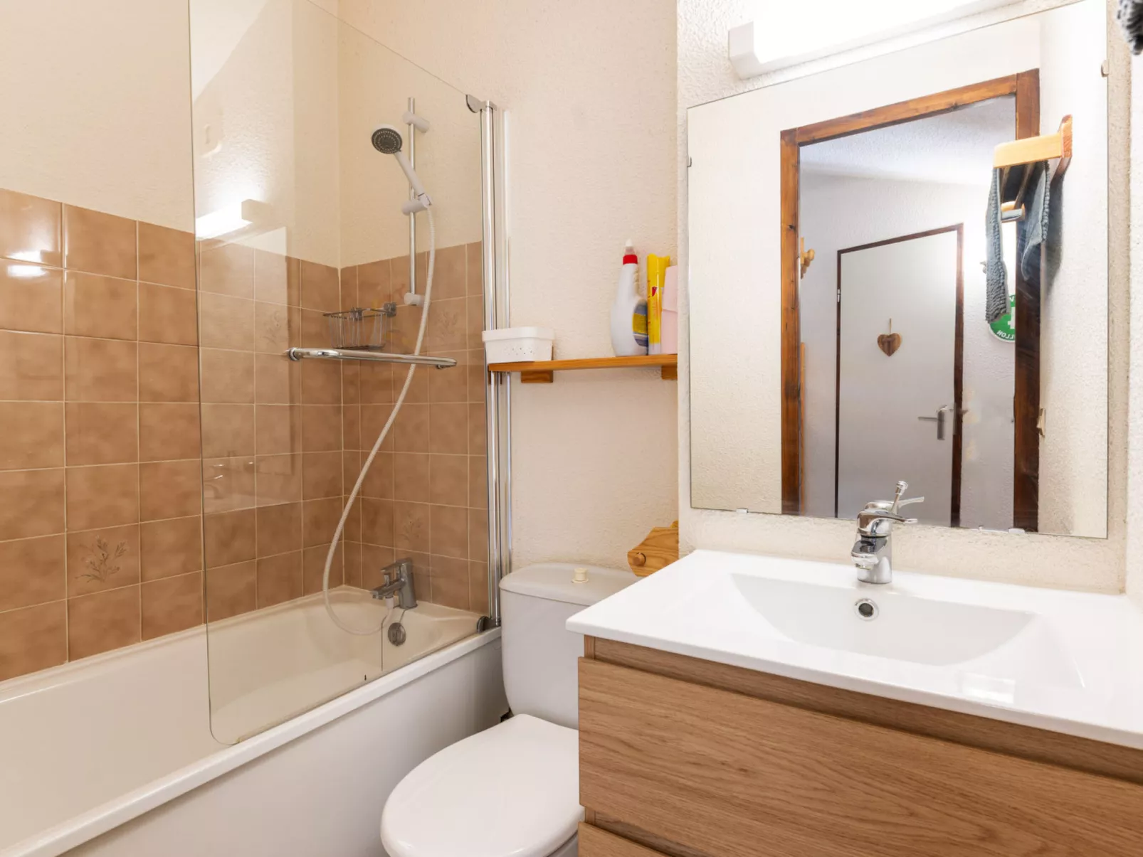 GRAND HORIZON 2-Binnen