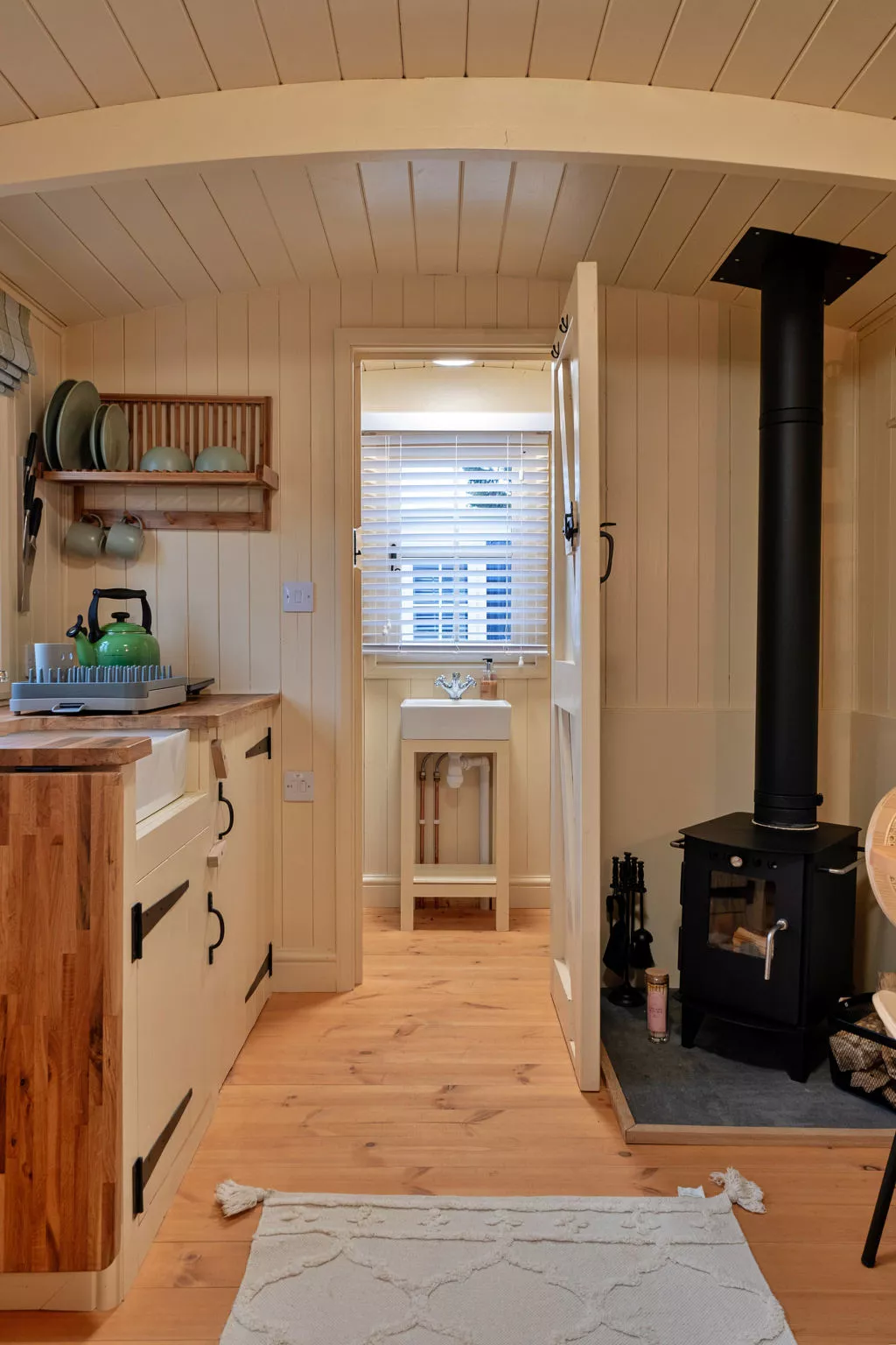 The Chicken Hut-Buiten