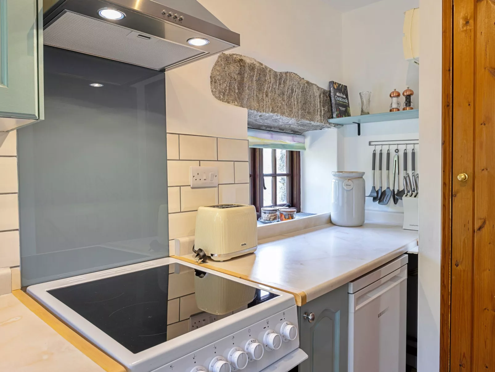 Rowella Cottage-Binnen