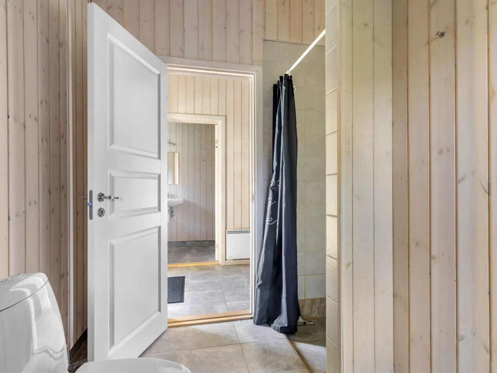 "Solja" - 85m from the sea-Binnen