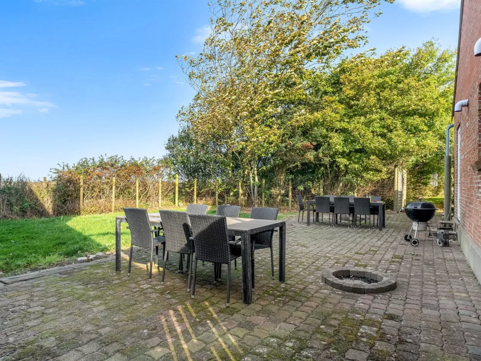 "Nette" - 2km to the fjord-Buiten