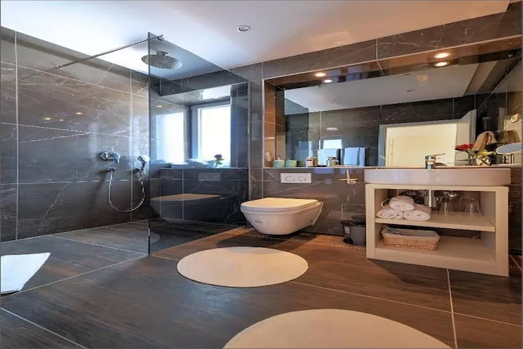 Deluxe Room with King Size Bed (4)-Badkamer