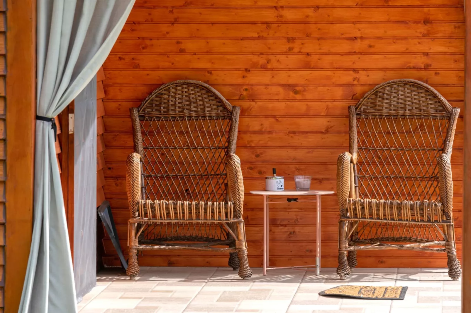 Robinzonski Kamp Hofman - Private Bungalow-Buitenlucht