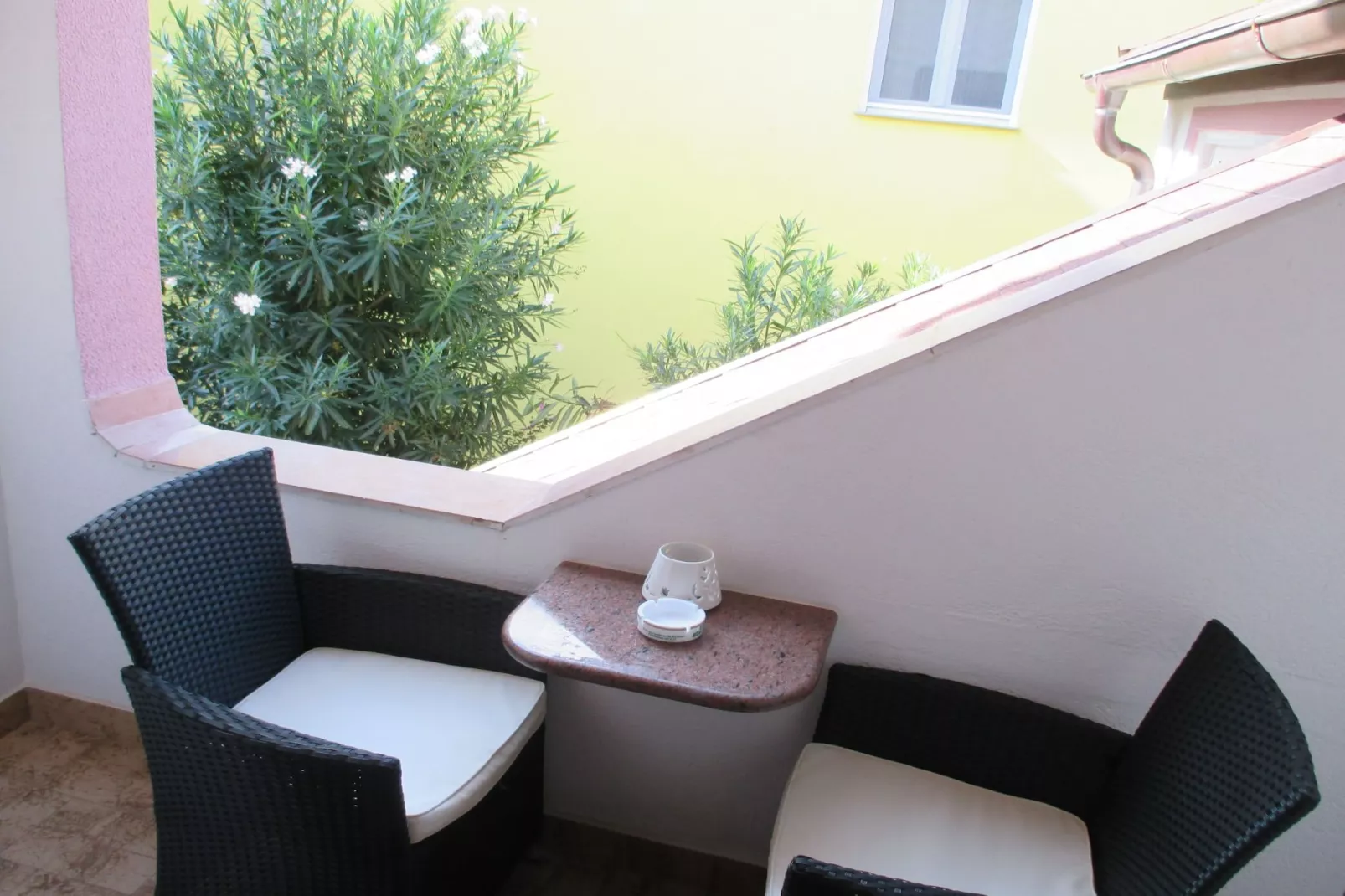 Guest House Villa Daniel - Standard Double Room with Balcony-Binnen