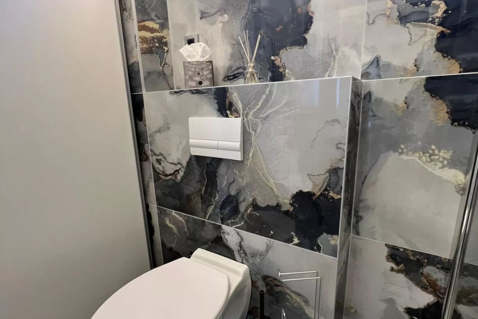 Urban Luxury Apartment Zagreb  One  Bedroom Apartment-Badkamer