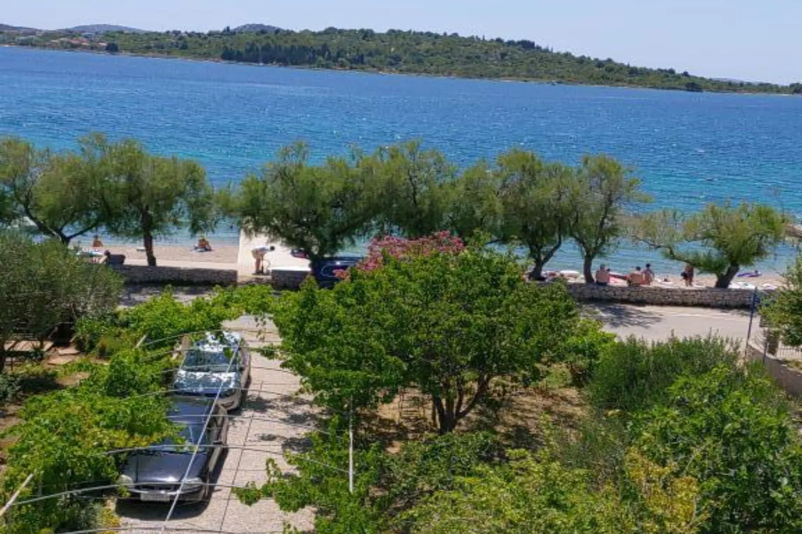 Modern Beachfront Apartments near Šibenik - Classic  Studio Apartment with Balcony and Sea View-Buitenlucht