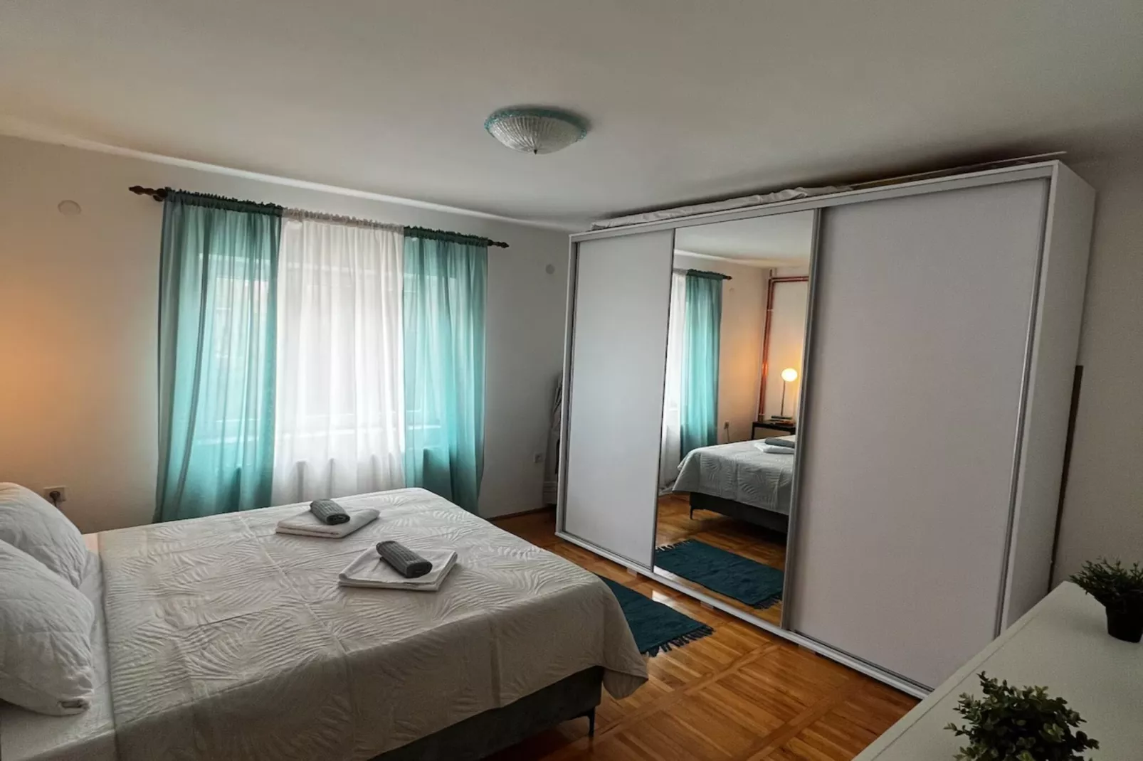 House Burić - Two Bedroom House-Eetkamer