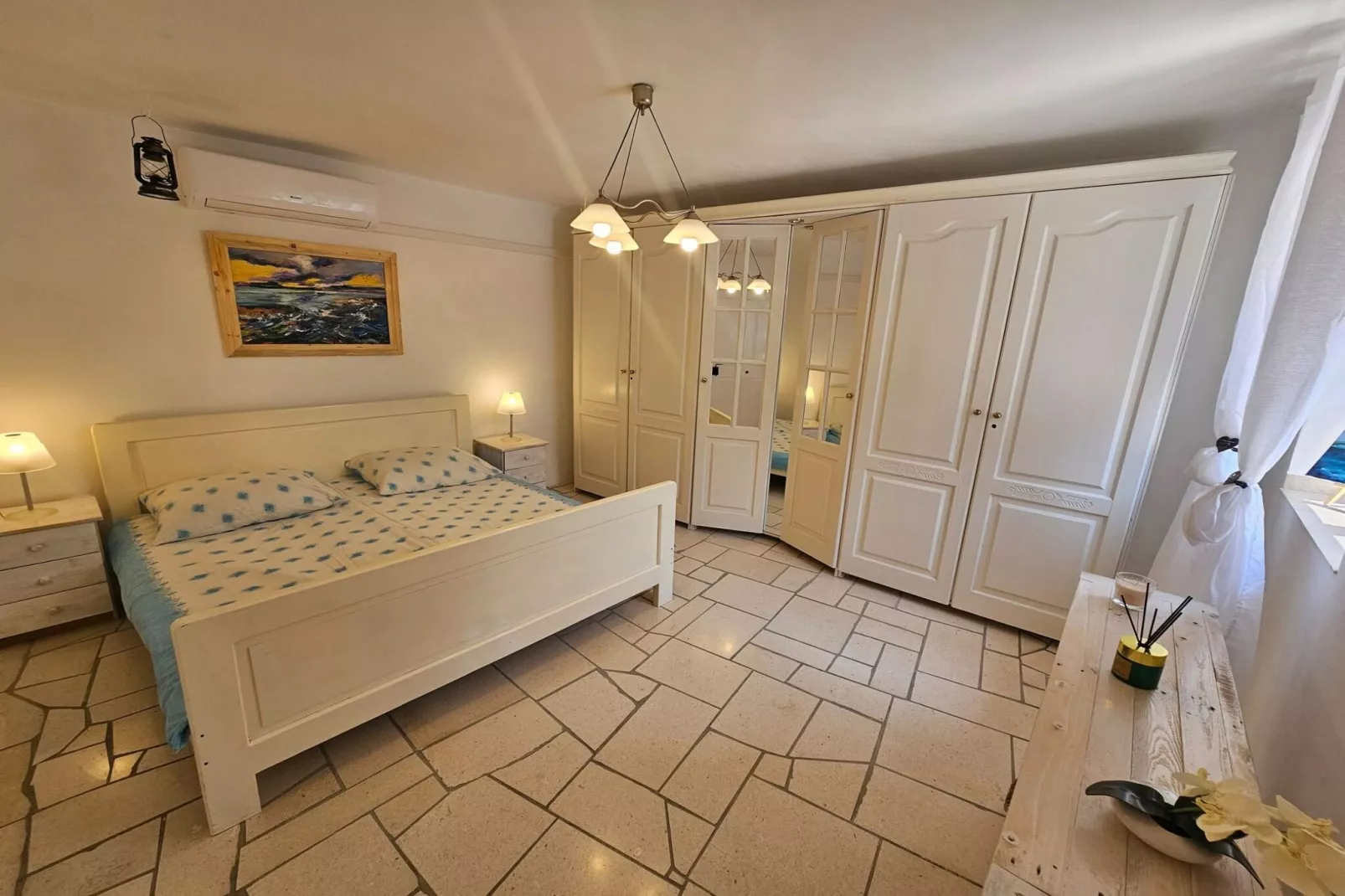 Lisko Vacation House -  Five Bedroom Holiday Home with Private Pool-Slaapkamer