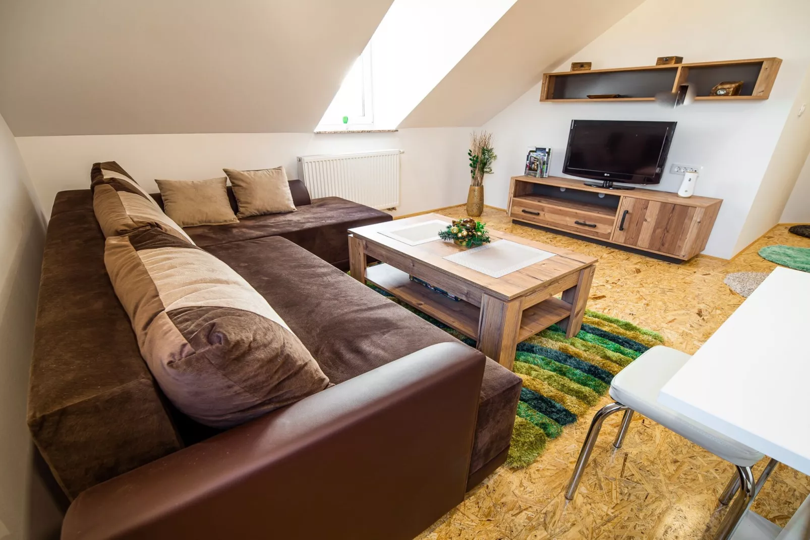 City Modern and Vibrant Apartments Ljubljana - Standard One Bedroom Apartment (owner A3)-Woonkamer
