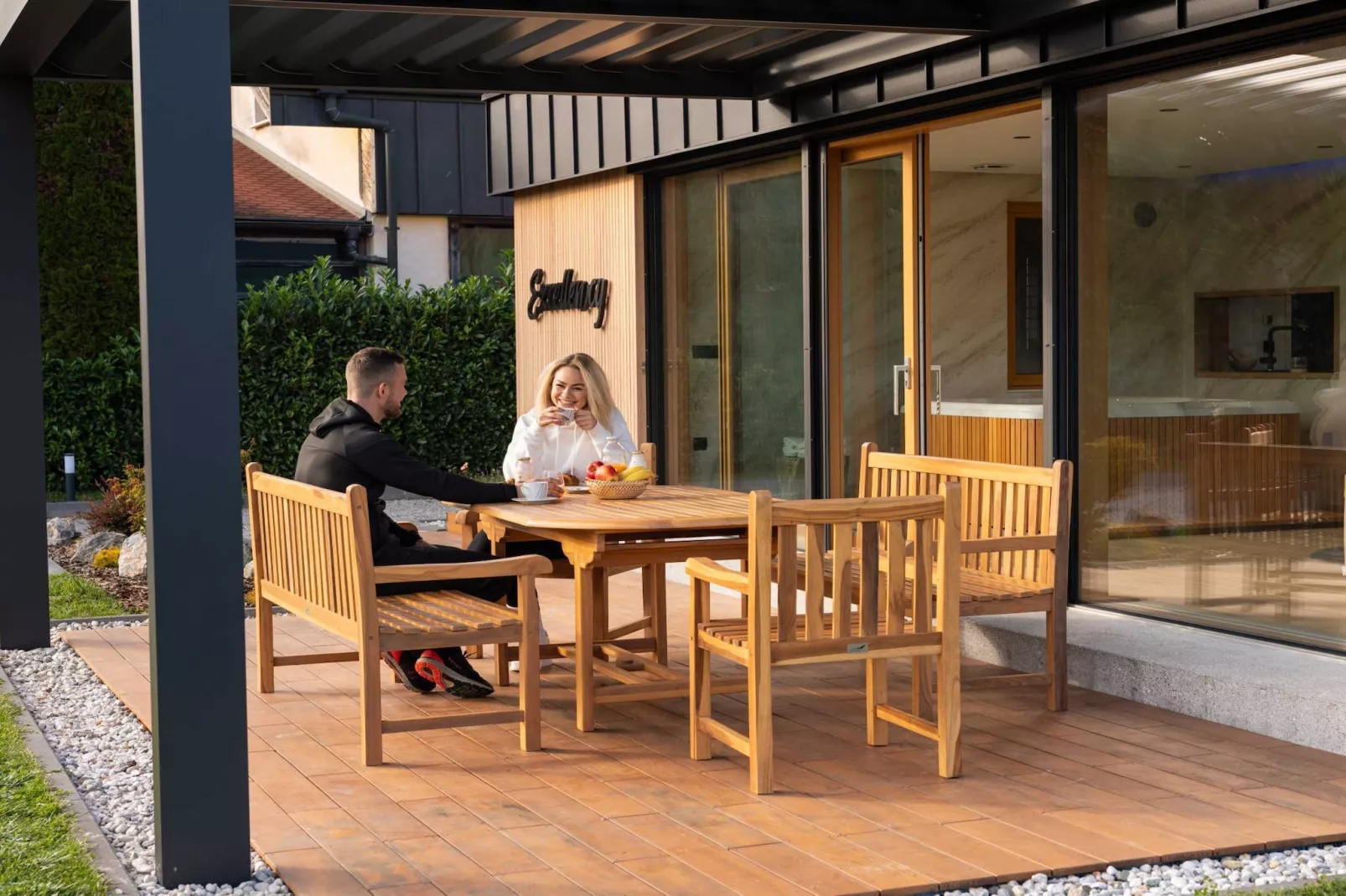 Elegant Warm Bliss Hideaway Escape Lodge - Holiday Home with Hot-Tub and Sauna (owner Excellency)-Buitenlucht