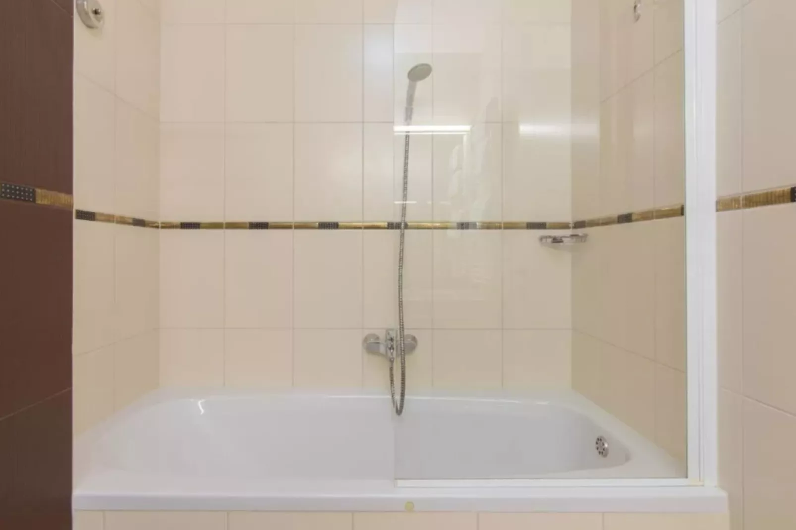 Marina Portorož Family Friendly Apartment 2 - Two Bedroom Apartment-Badkamer