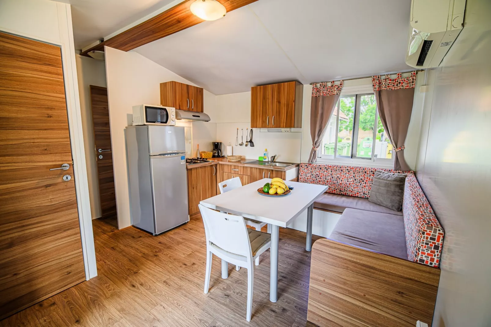 Waterside Retreat Mobile Homes with Thermal Riviera Tickets - Three Bedroom Mobile Home with Lake View (owner 6)-Buitenlucht