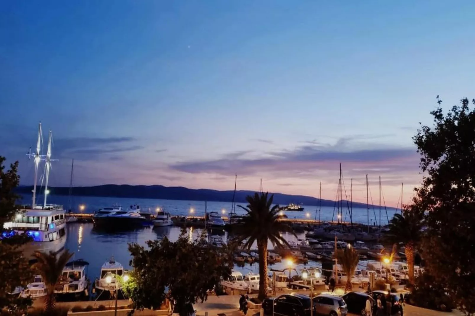 Lux apartment Mare By the Sea & Beach - Two Bedroom Apartment with Terrace-Sfeer