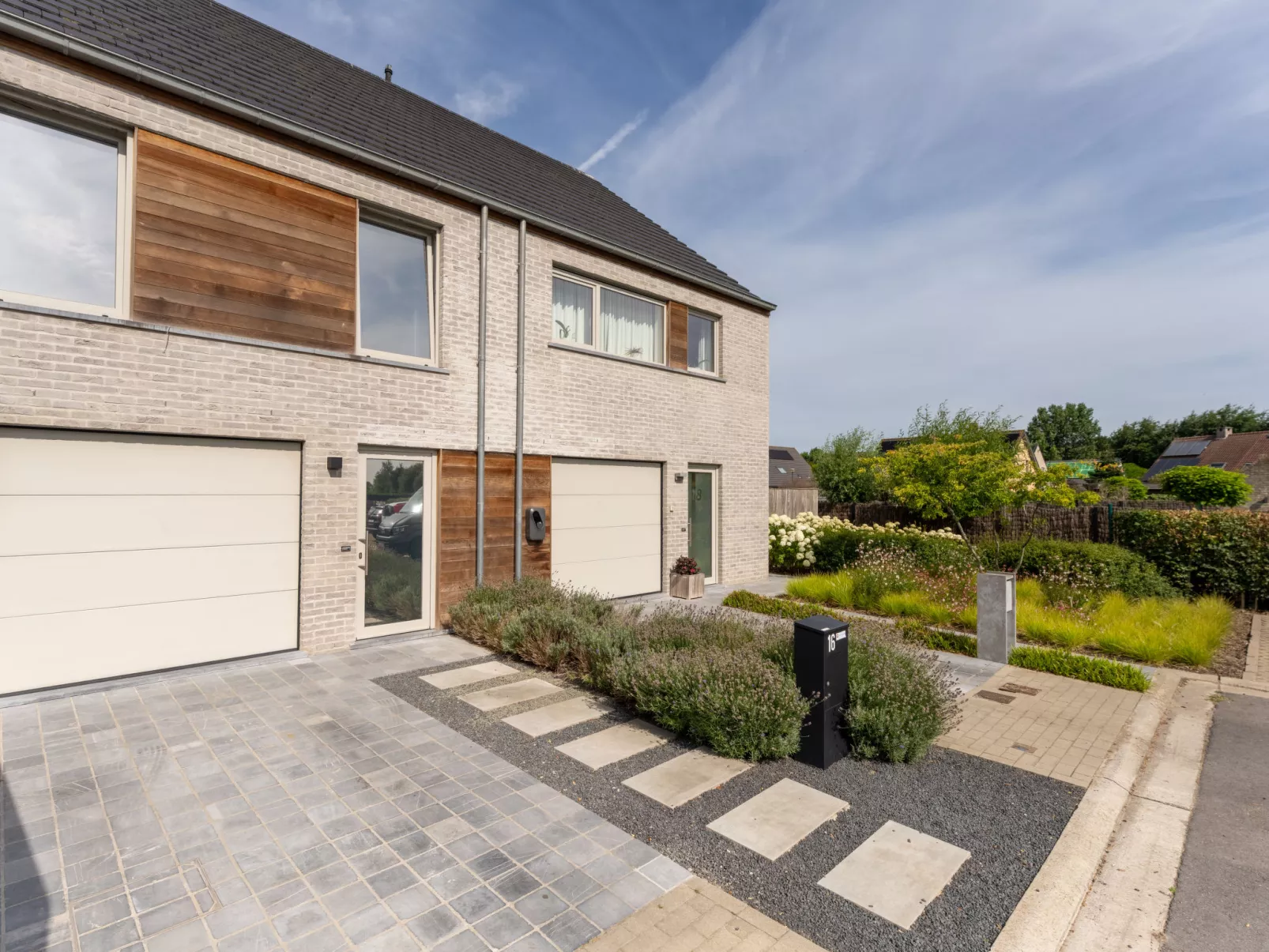 Casa Pepino in quiet cul de sac-Buiten