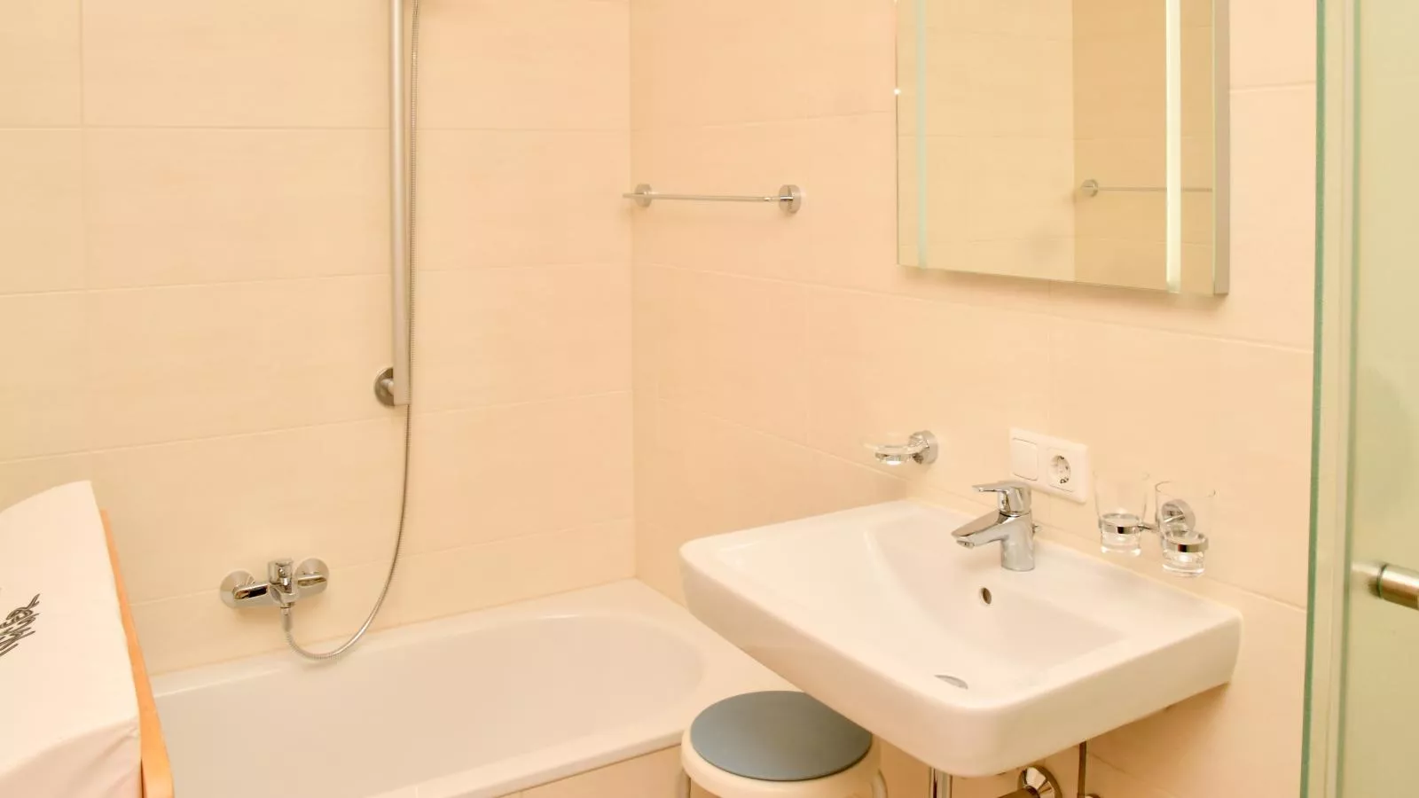 Apartment Next To The Skilift FF-Badkamer