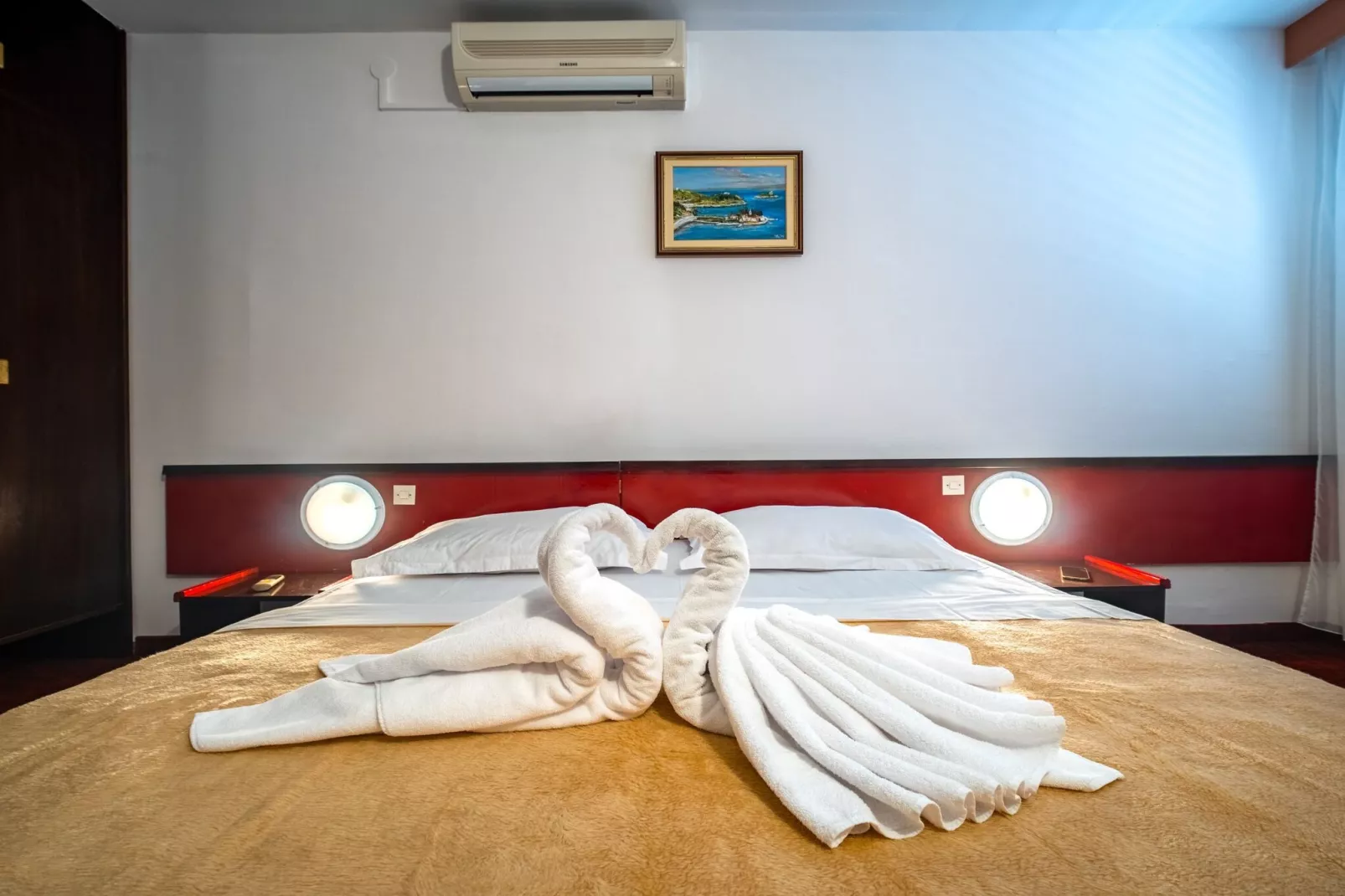 Hotel Issa - Double Room Sea View 14-Slaapkamer