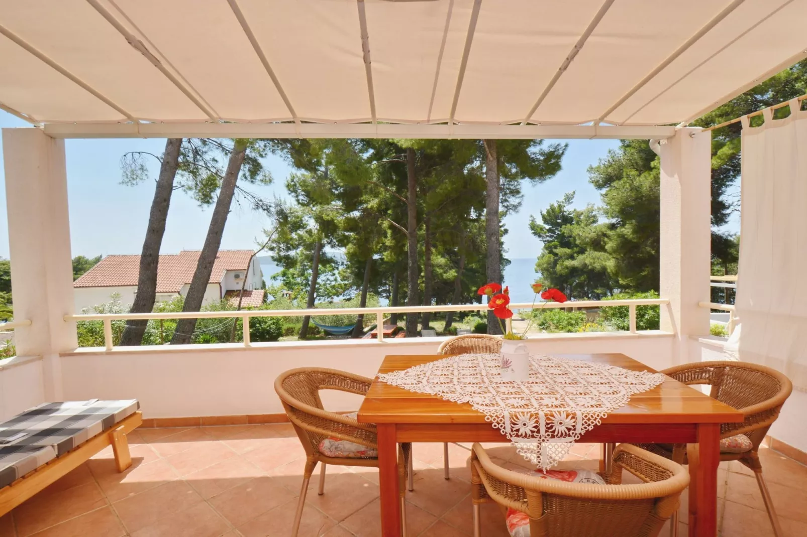 Seafront Apartments Deveron - One Bedroom Apartment  with Balcony and Sea View (Zavala)-Terrasbalkon
