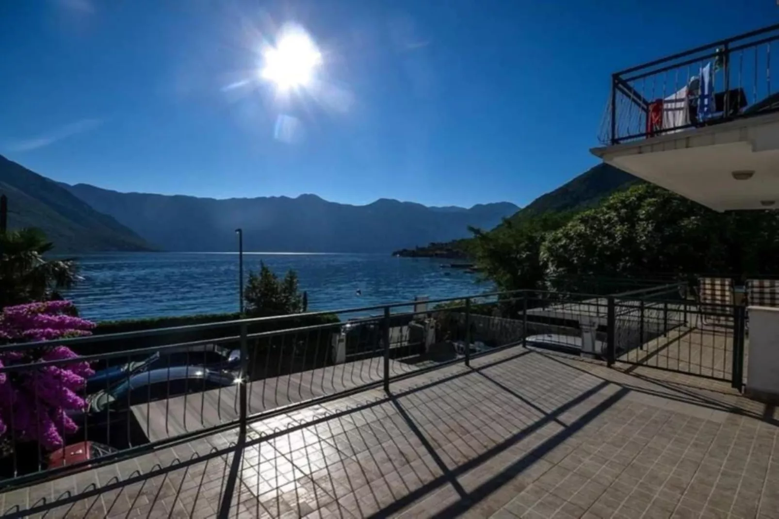 Charming Seaside Escape in Kotor - One Bedroom Apartment with Sea View 1