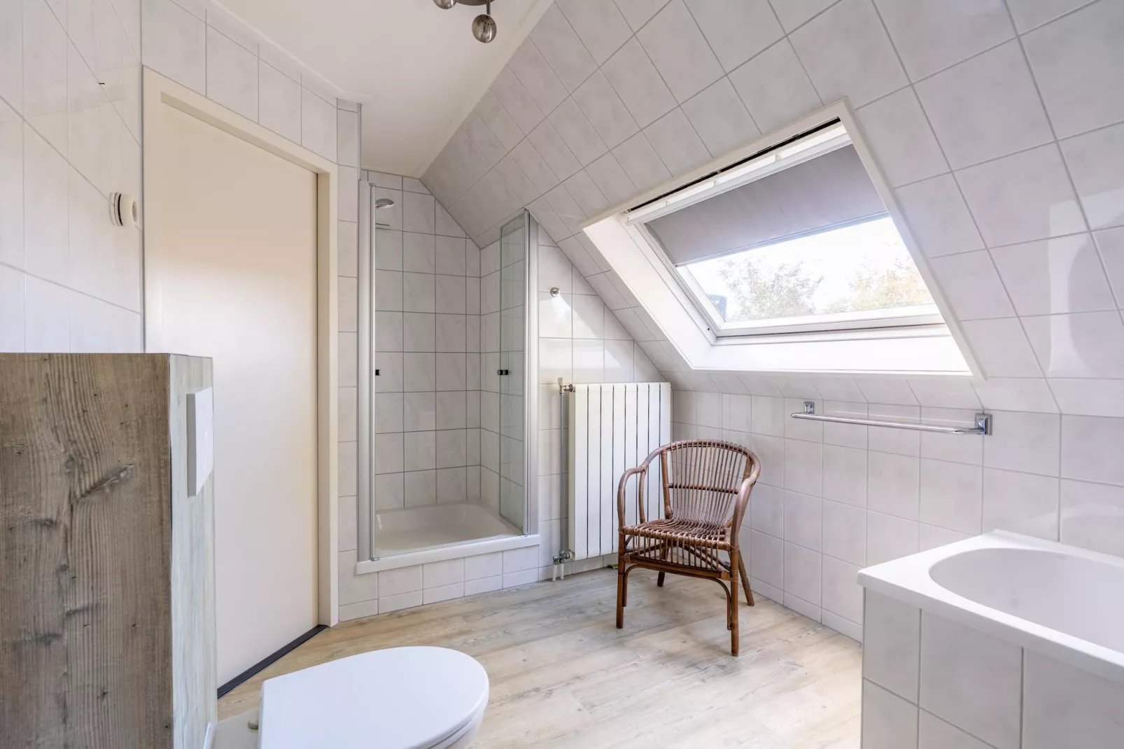 Kamperfoelie 57-Badkamer