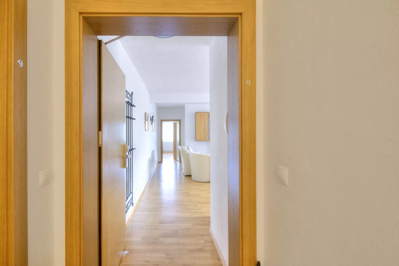 Vicky Apartment Top 8-Overloop