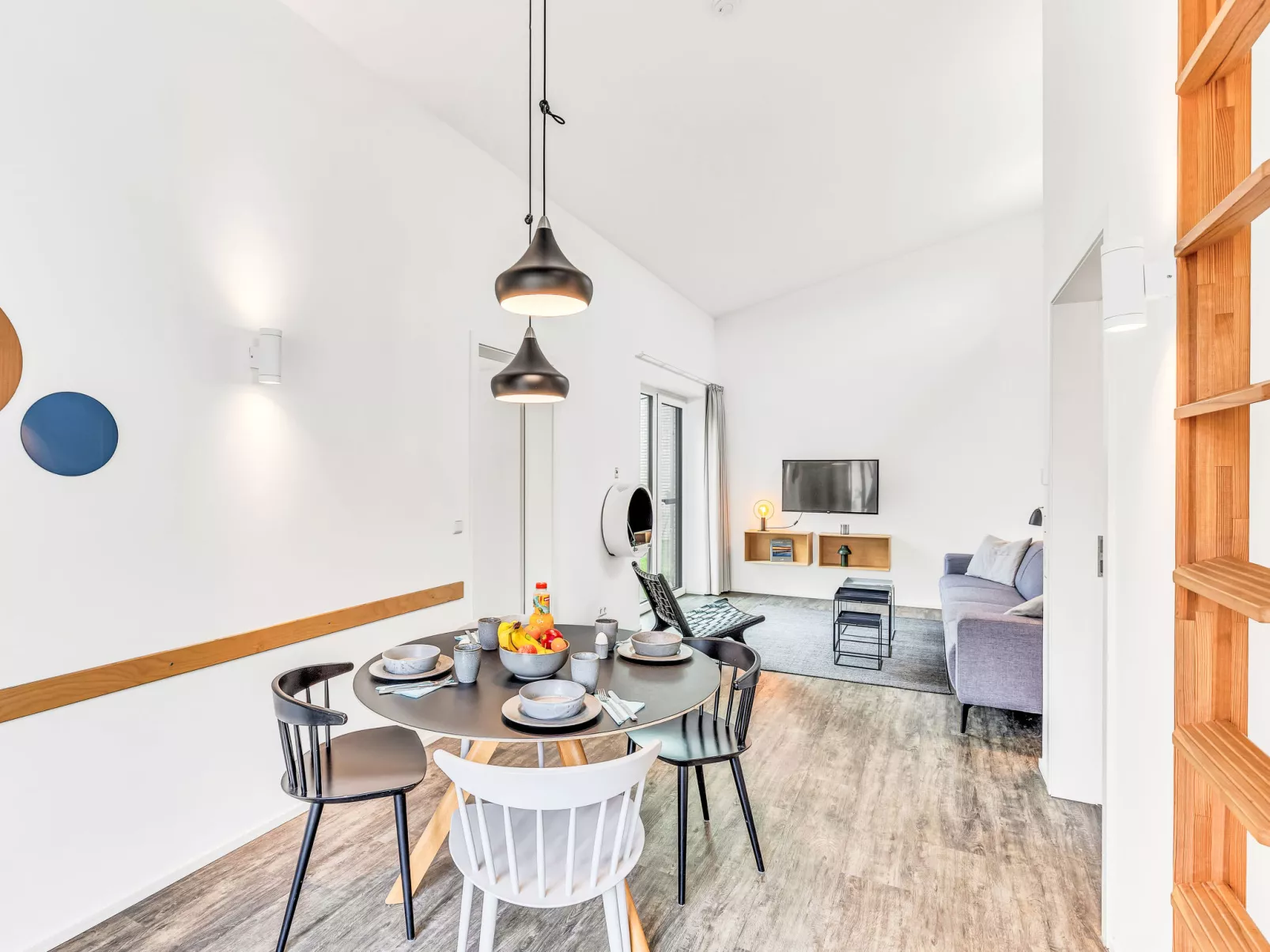 Zwischen den Hügeln (153) - Binnen