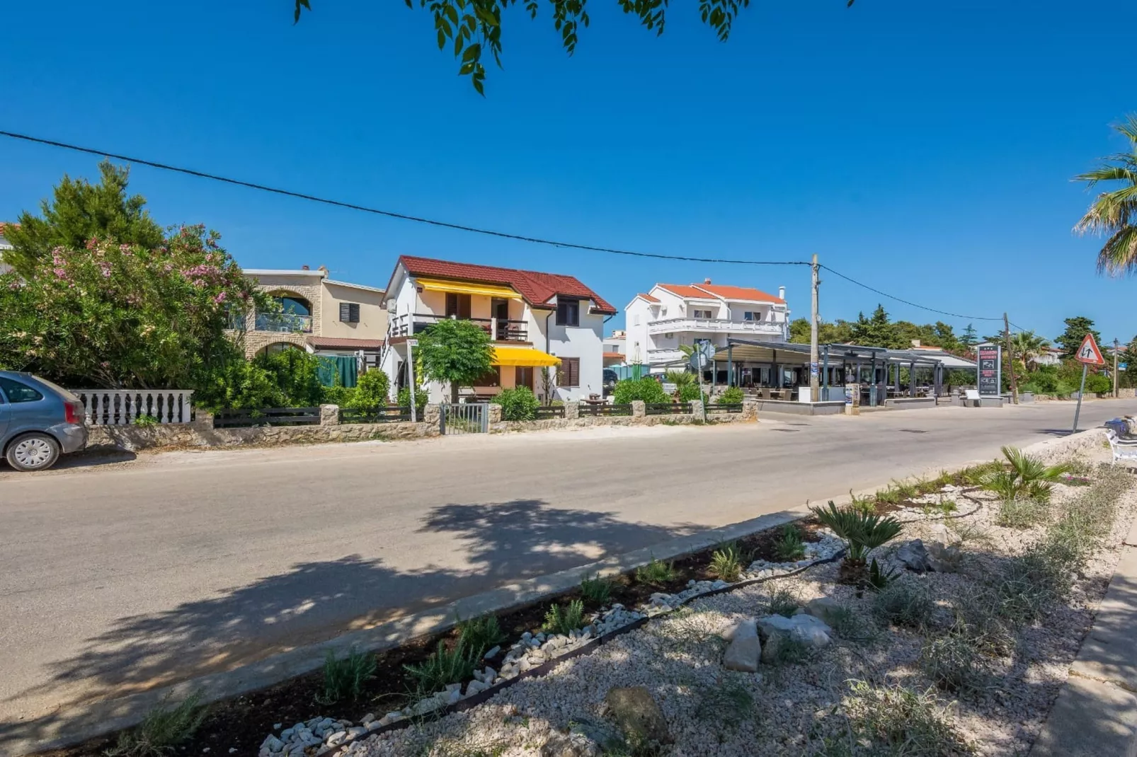 Apartments Sea Eyes - Two Bedroom Apartment with Balcony and Sea View (Kat)-Buitenlucht