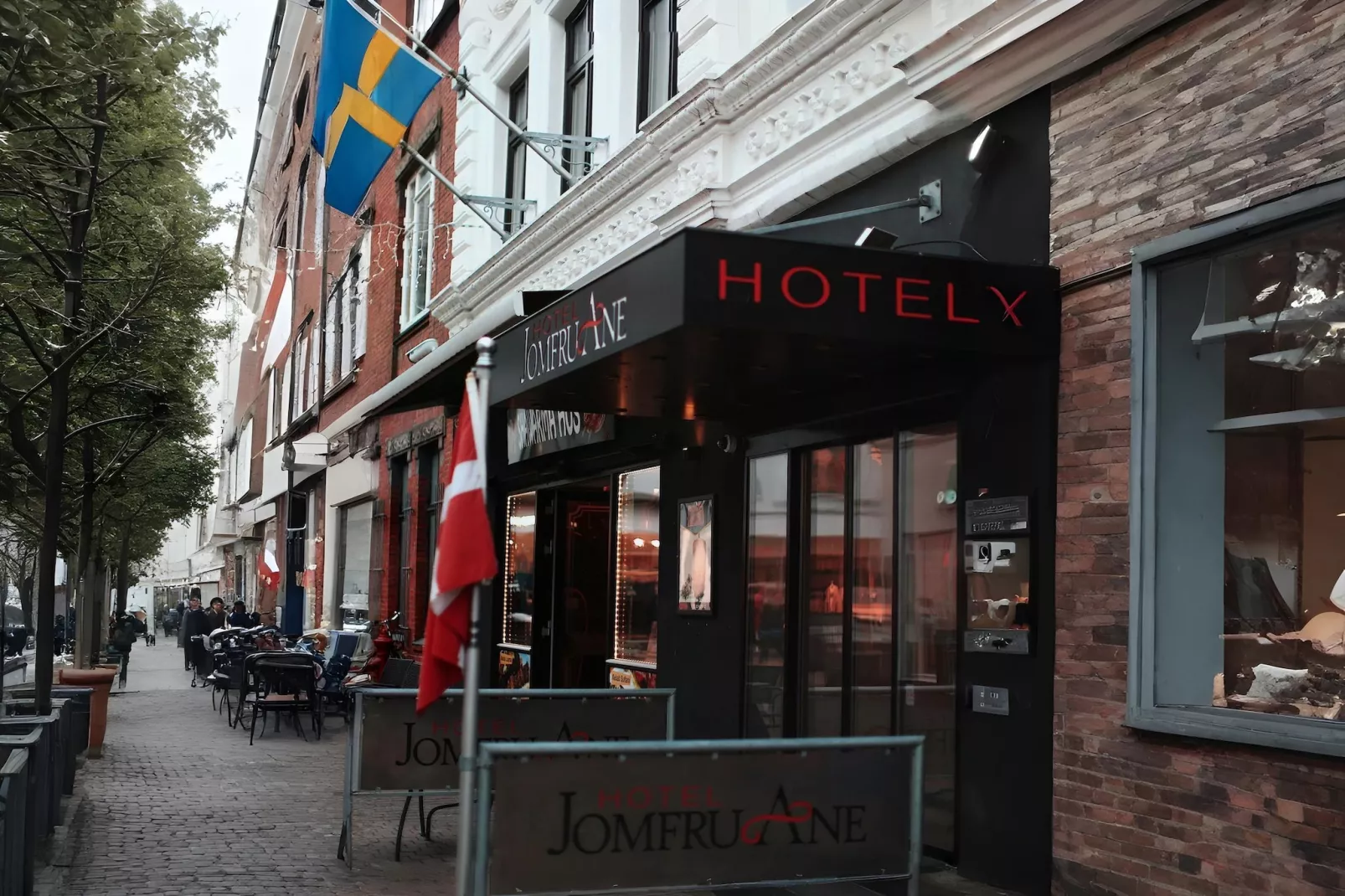 Jomfru Ane Standard Double-Hal-ontvangst