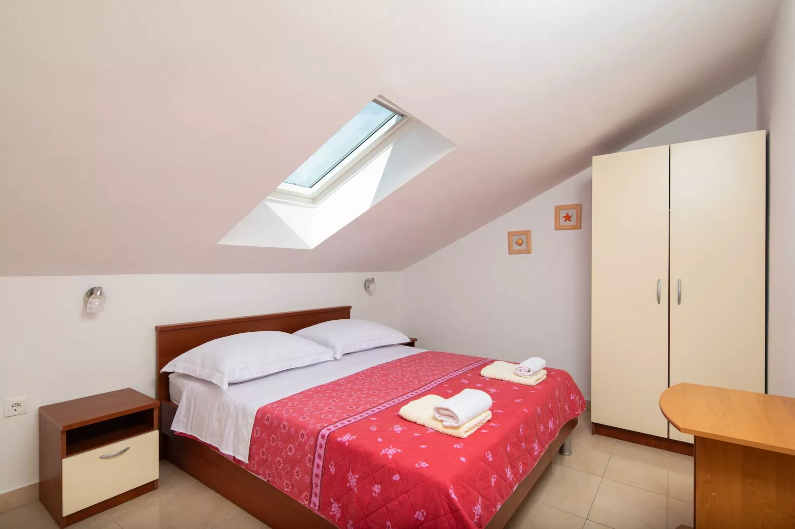 Apartment Bella Vista - Three Bedroom Apartment with Terrace  and Sea View(A6)-Slaapkamer