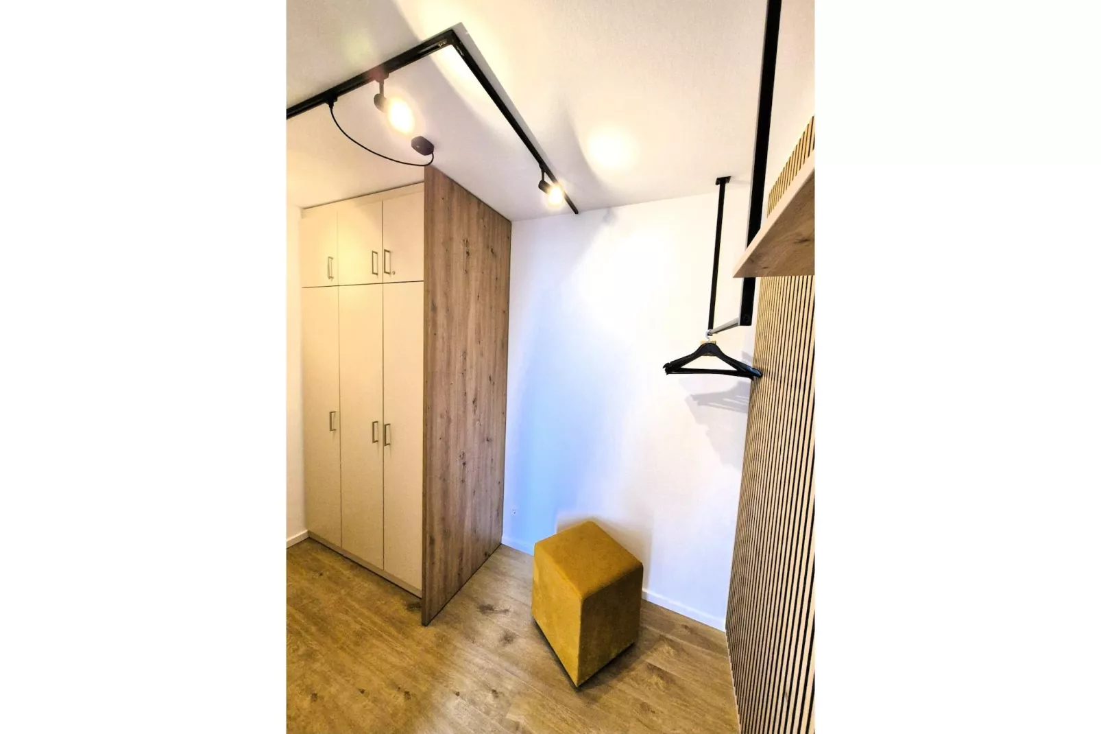 NEW ADD 1 SZ/4 P- Winterberg Appartement 21141 Penthouse-Overloop