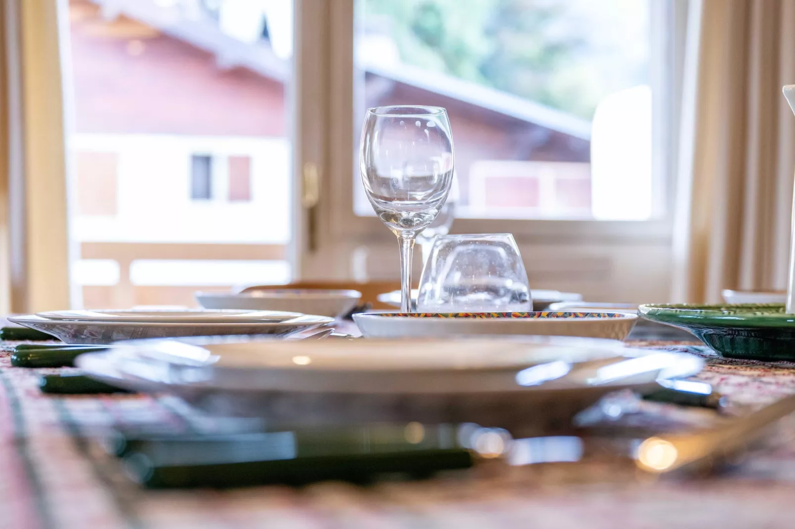 NL-48-CRISTAUX-Eetkamer