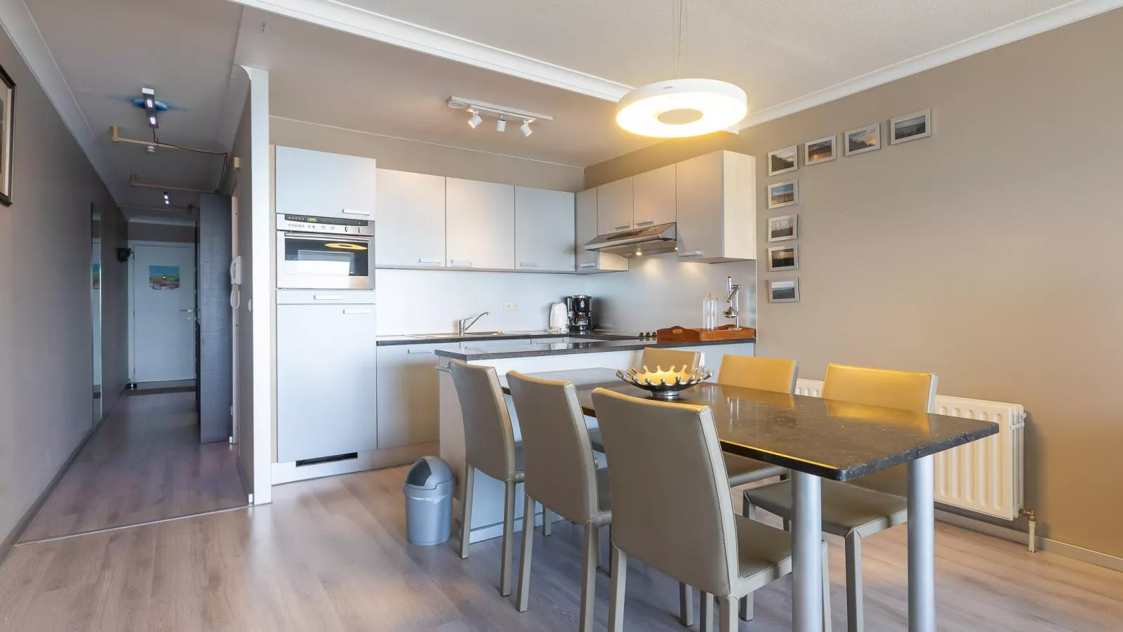 Long Beach 1 - 0904-Woonkamer